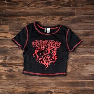 Black and Red Short Sleeve Tee with Artistic Motif